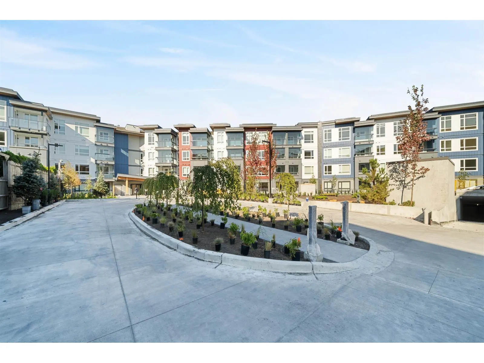419 13788 76 AVENUE