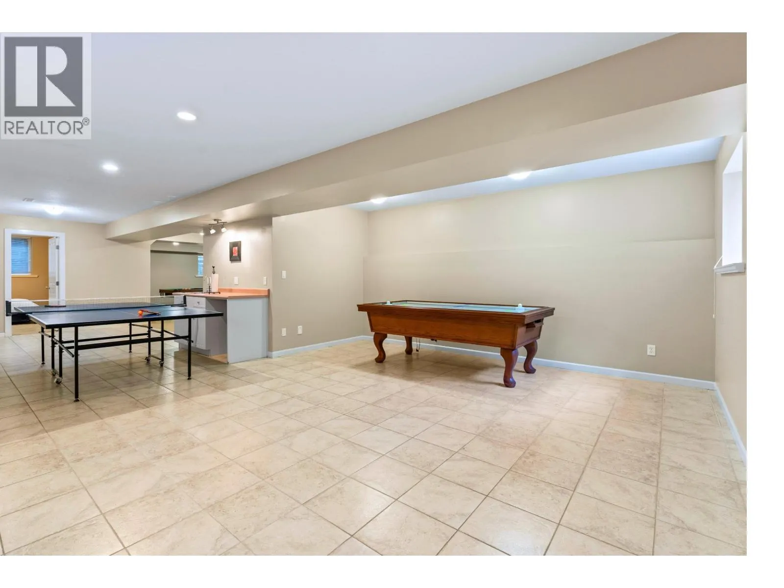 906 PROSPECT AVENUE
