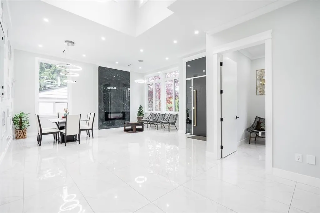 11370 GLEN AVON DRIVE