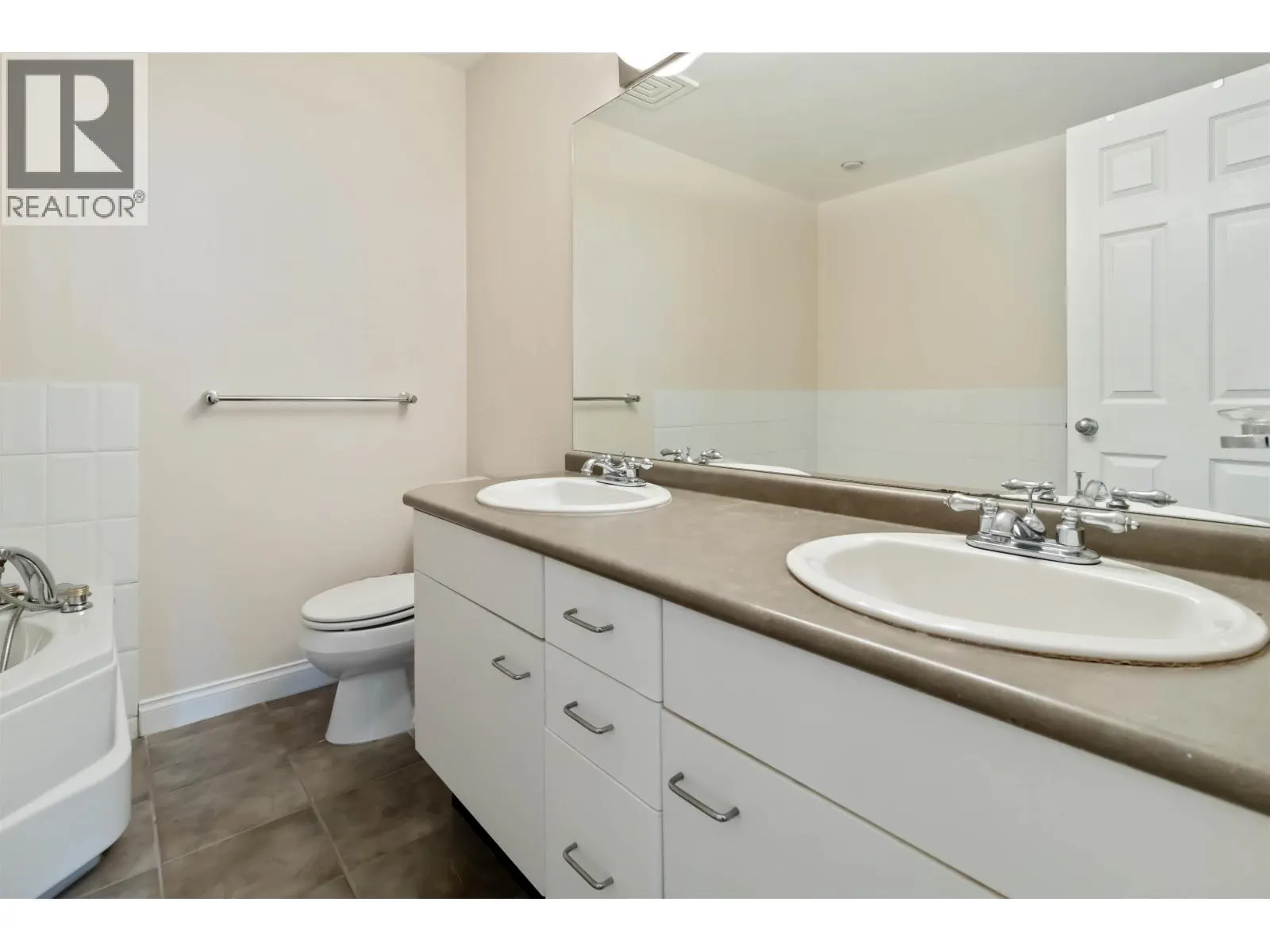 1902 1148 HEFFLEY CRESCENT