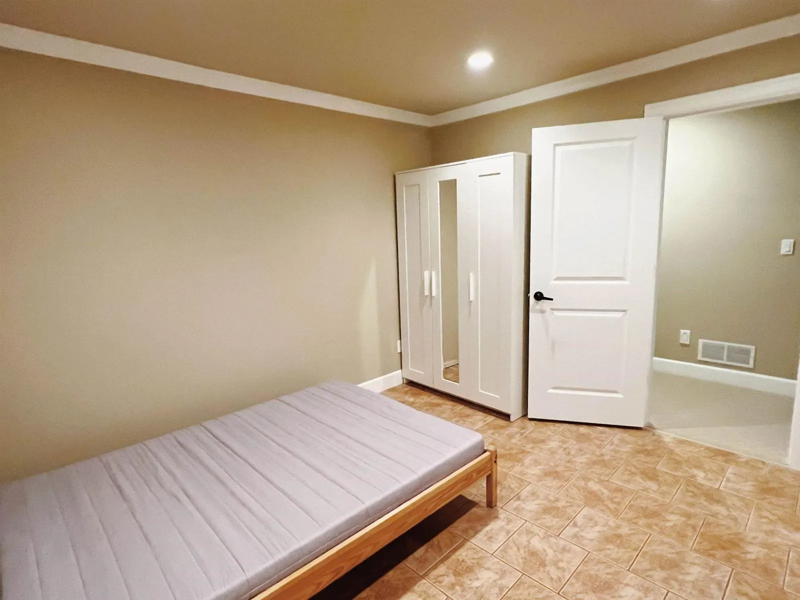 3xxx 162 STREET