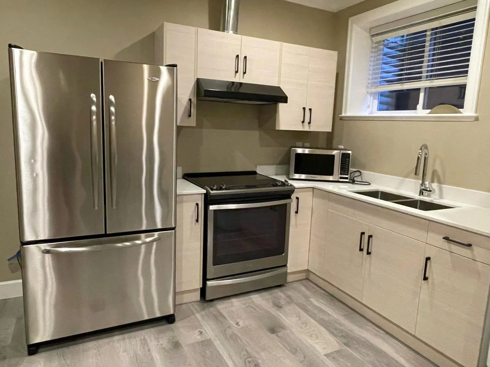 3xxx 162 STREET