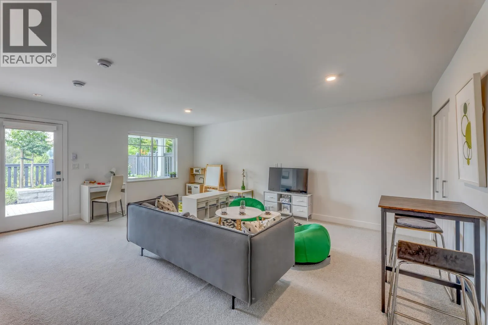 104 3421 QUEENSTON AVENUE