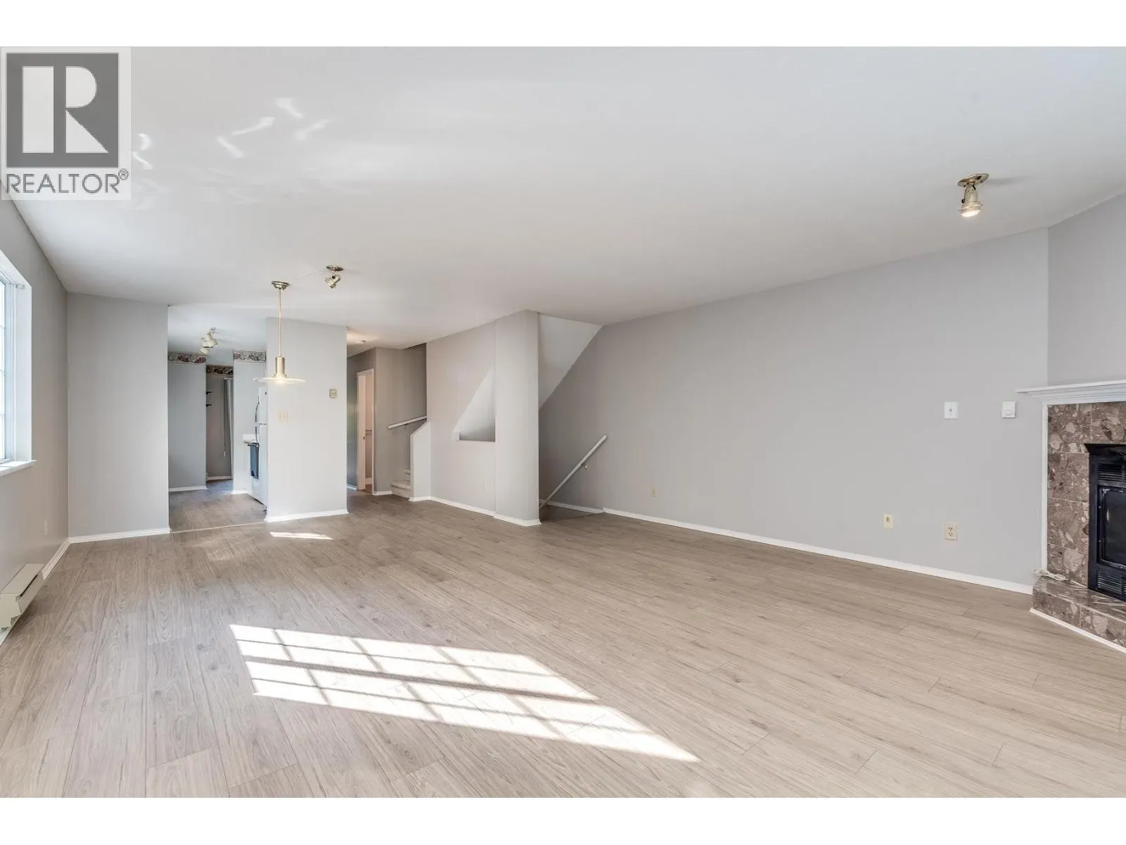 150 1386 LINCOLN DRIVE