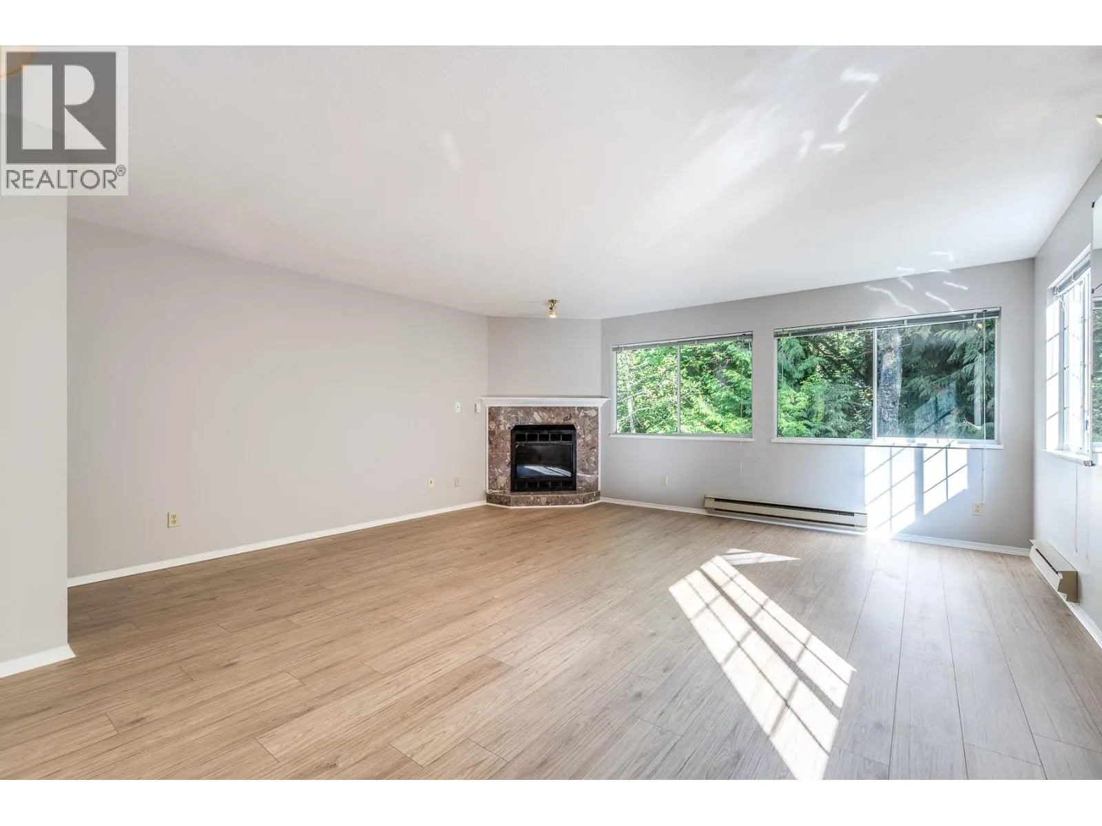 150 1386 LINCOLN DRIVE