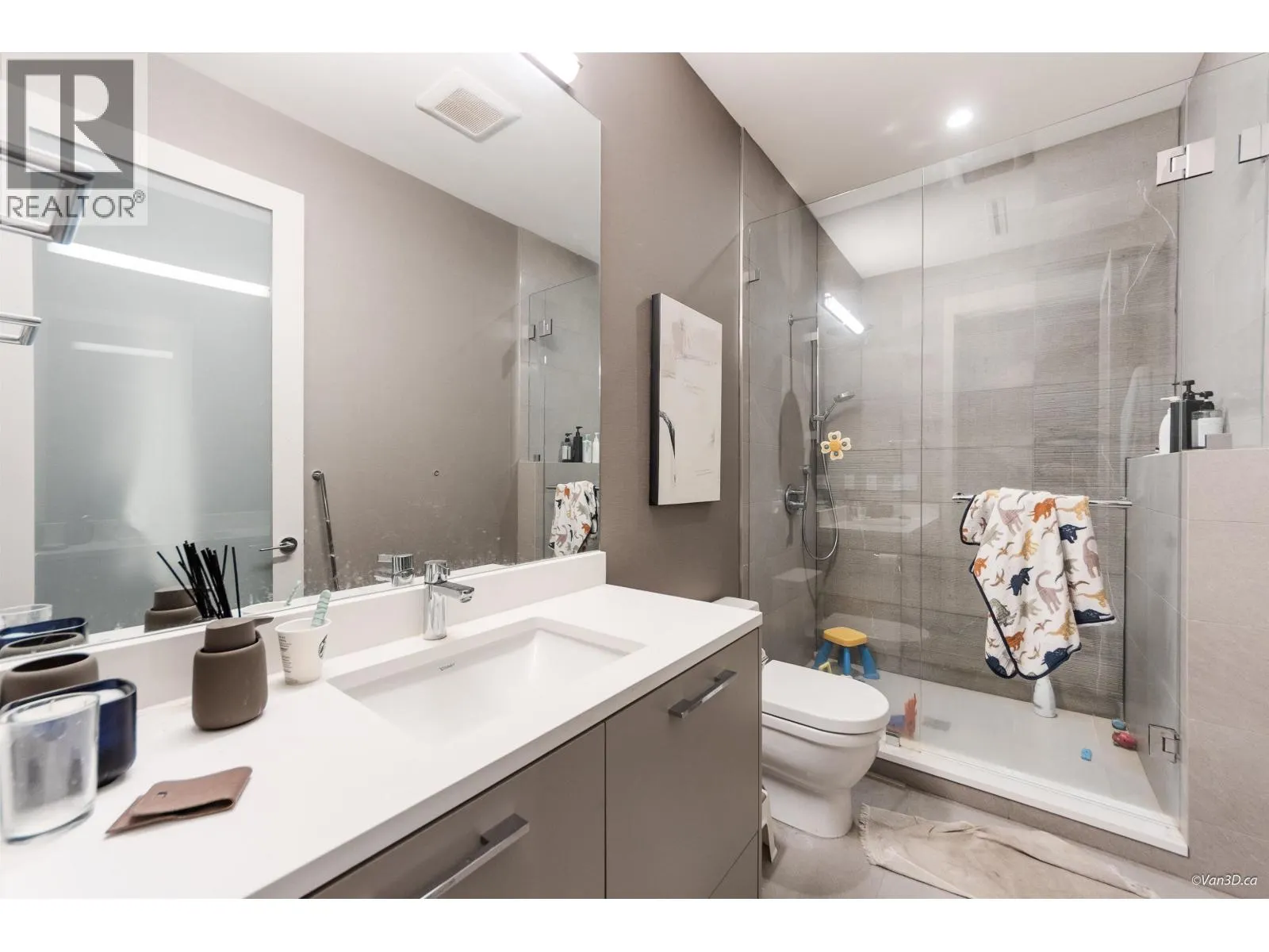1041 W 53RD AVENUE