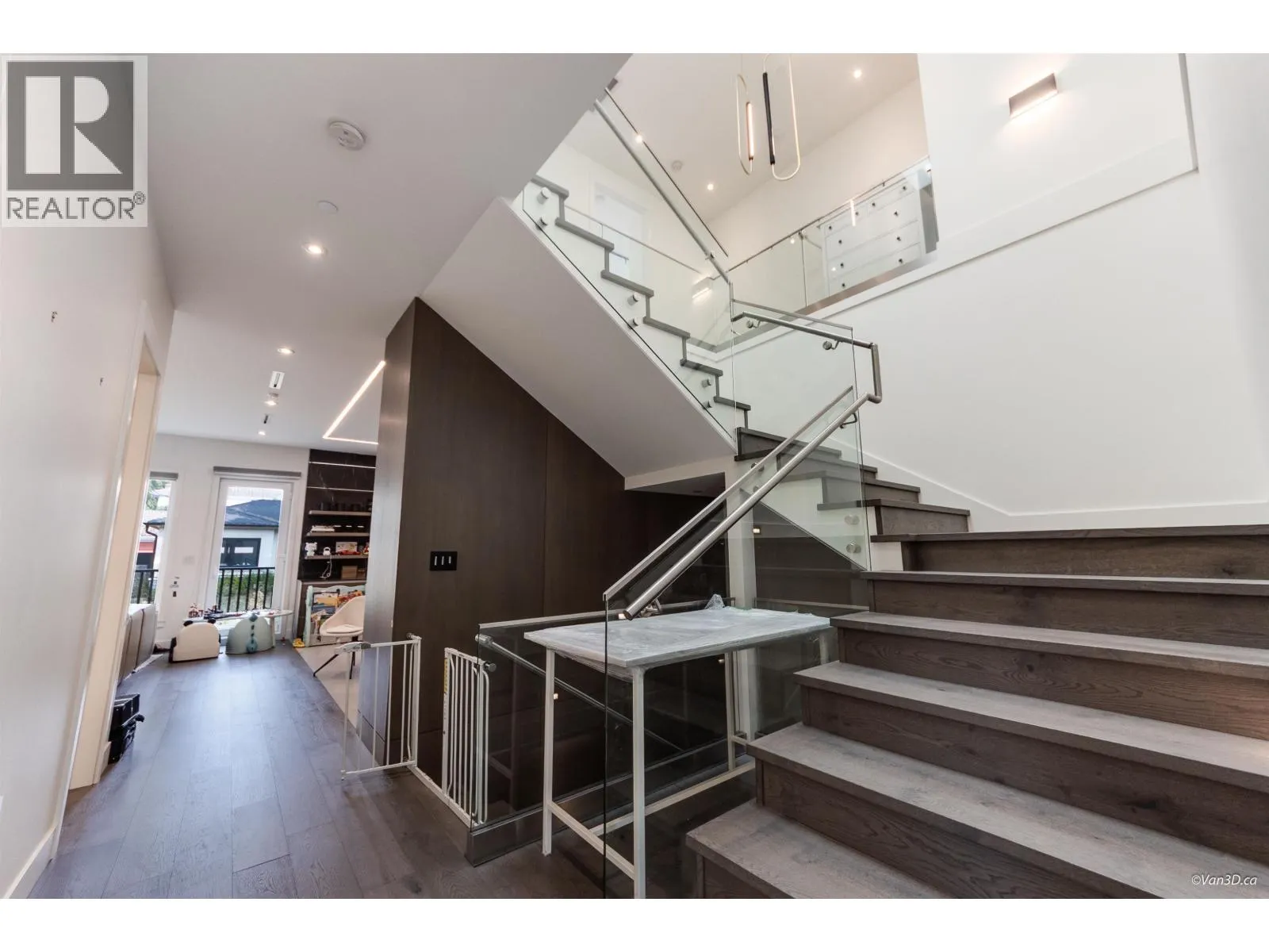 1041 W 53RD AVENUE
