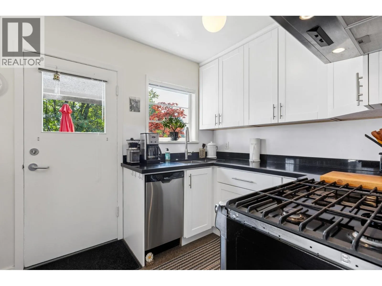 415 W 26TH STREET