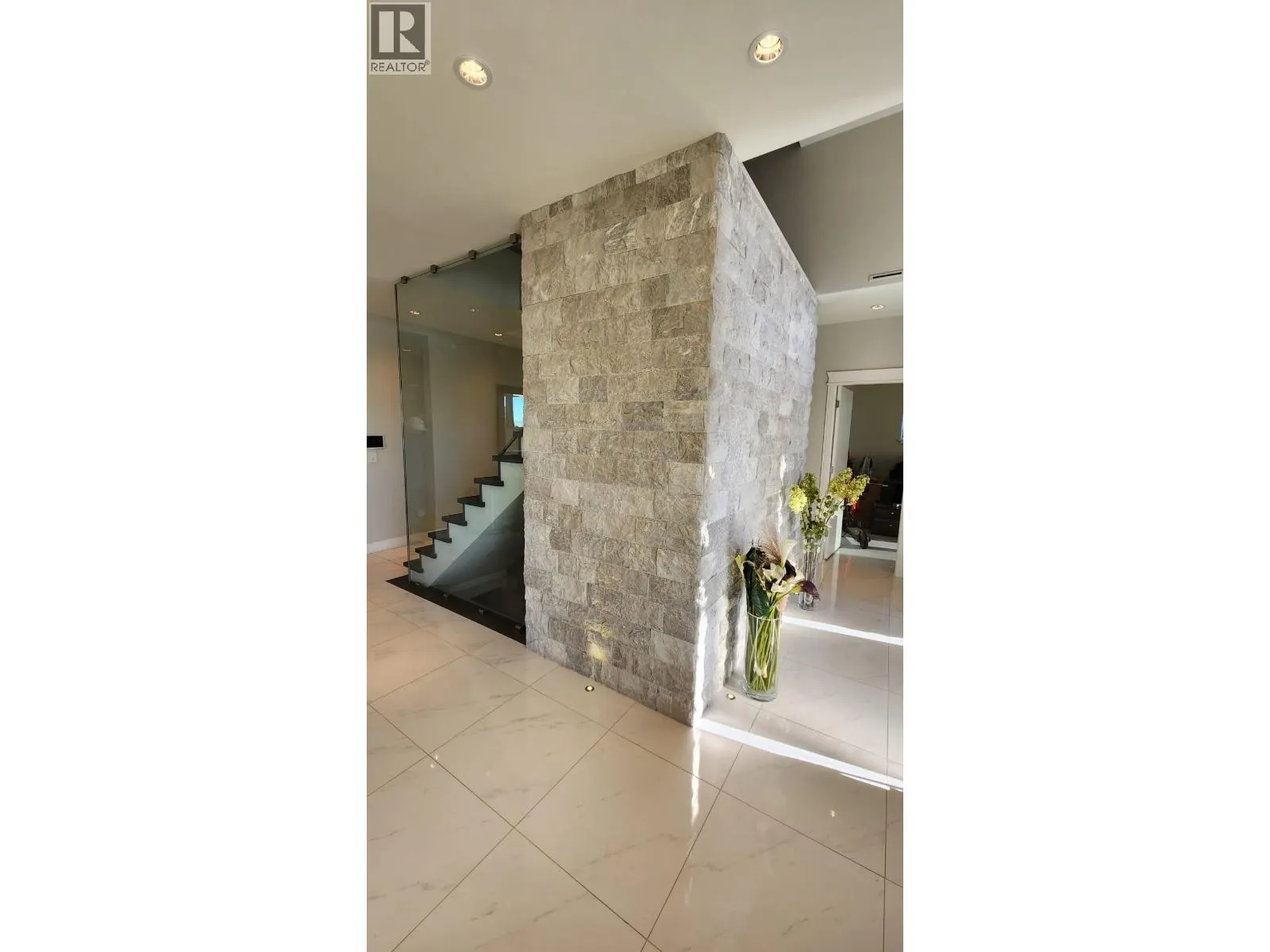 1407 HAYWOOD AVENUE