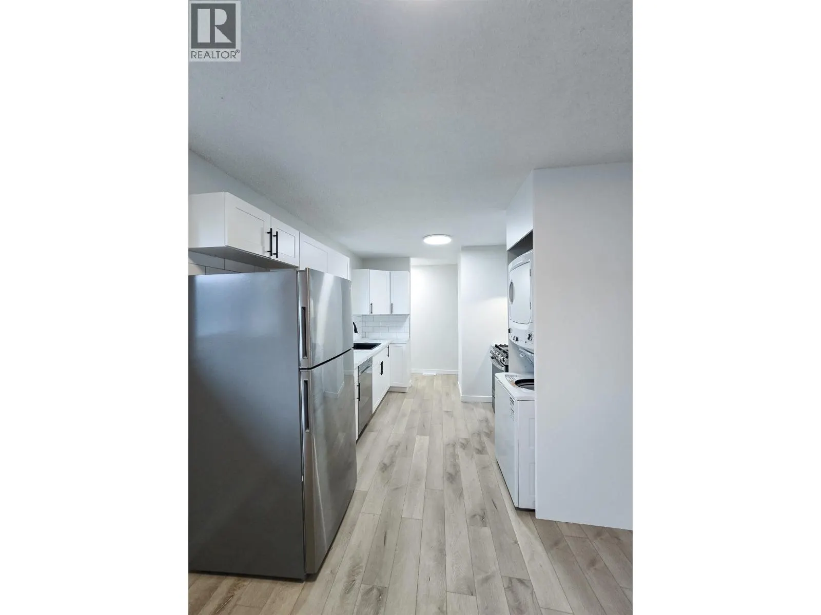 2501 WESTWOOD DRIVE