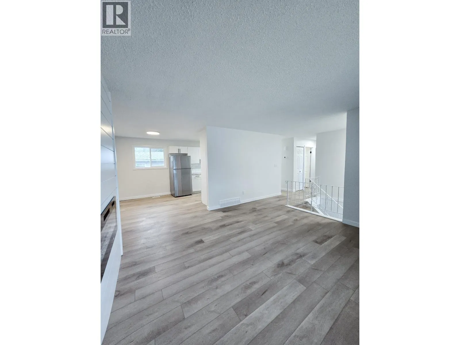 2501 WESTWOOD DRIVE