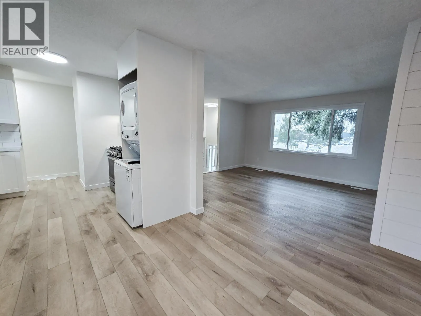 2501 WESTWOOD DRIVE