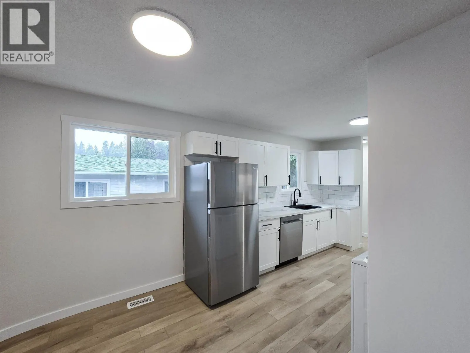 2501 WESTWOOD DRIVE