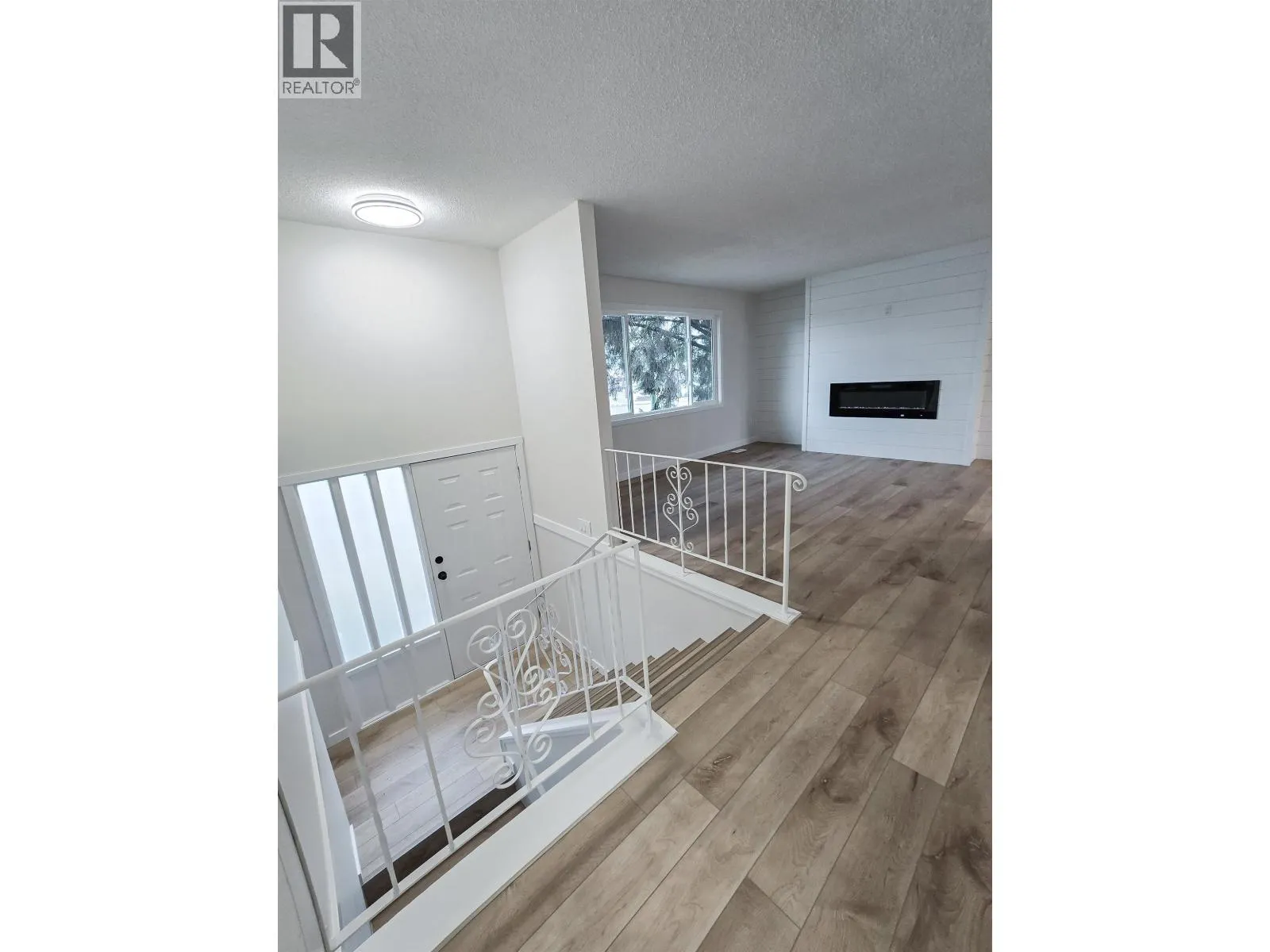 2501 WESTWOOD DRIVE