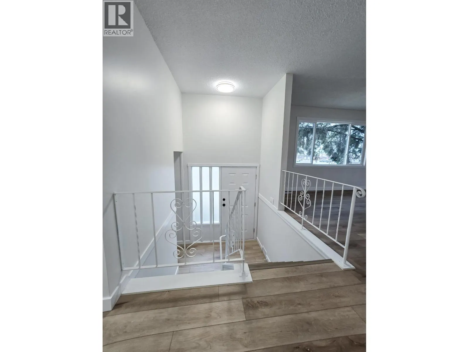 2501 WESTWOOD DRIVE
