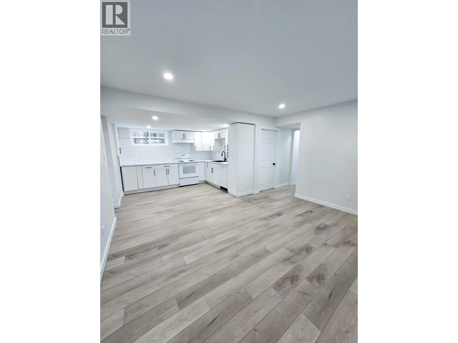 2501 WESTWOOD DRIVE