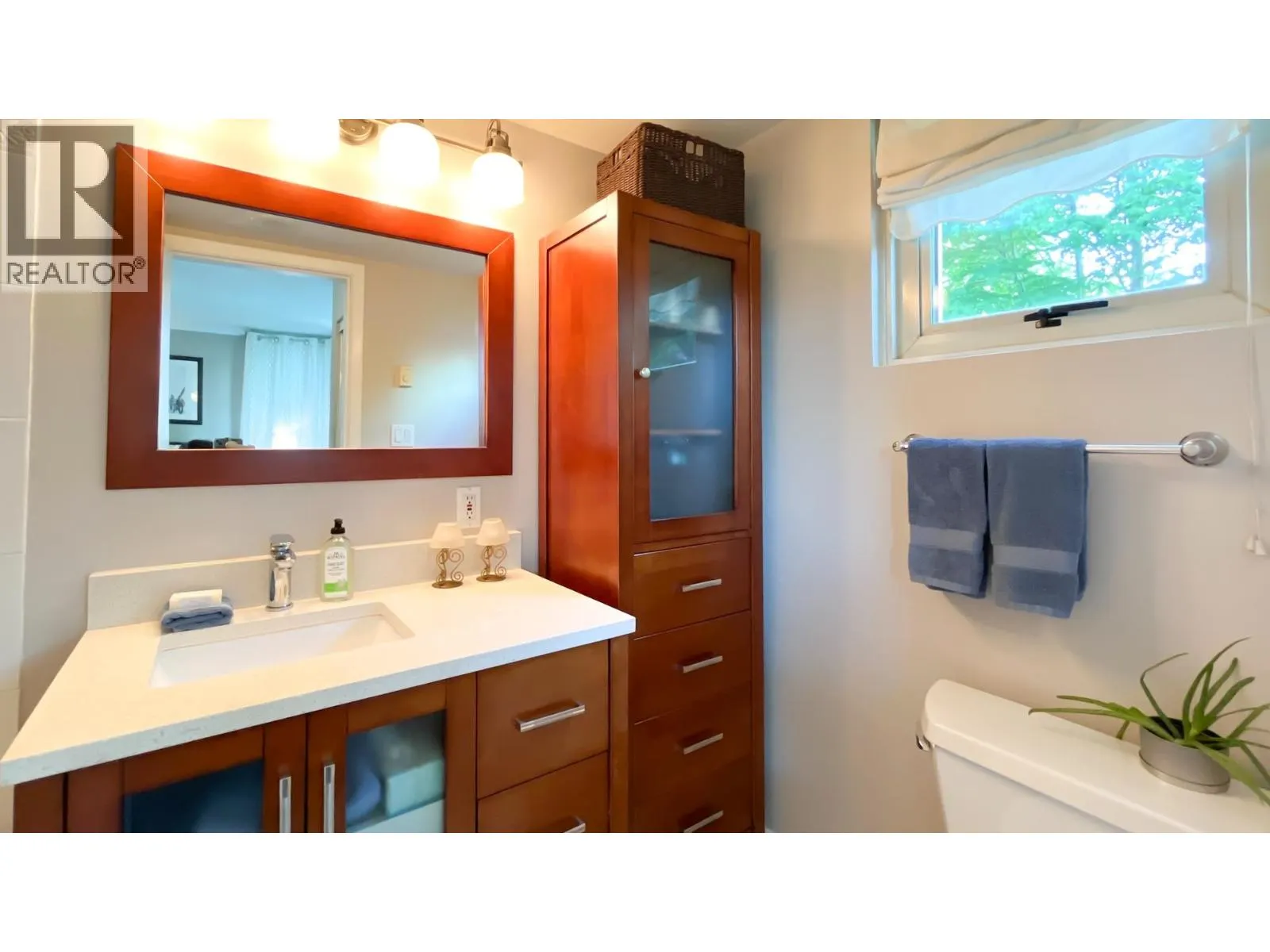 206 2733 CHANDLERY PLACE