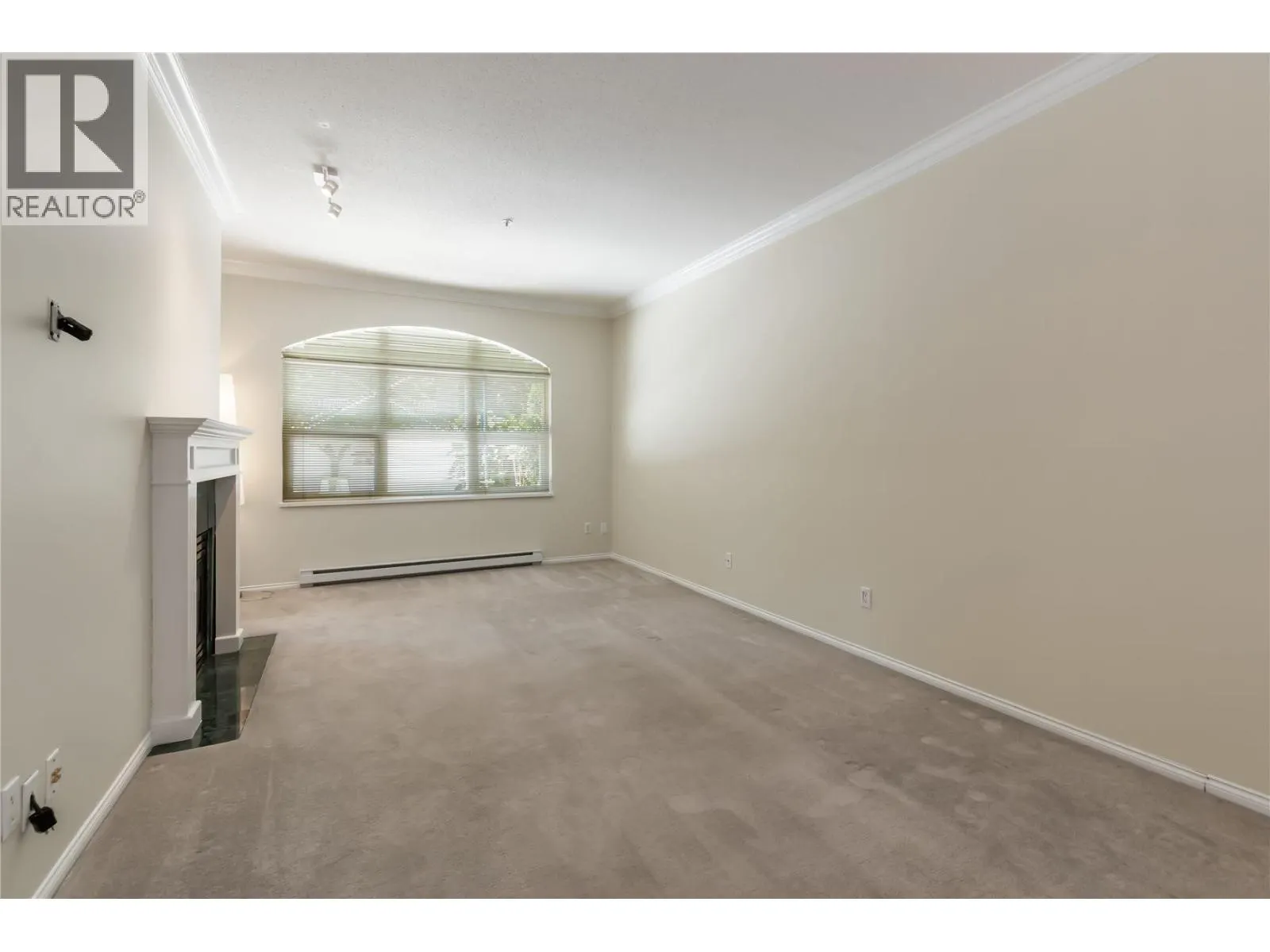 130 5888 DOVER CRESCENT