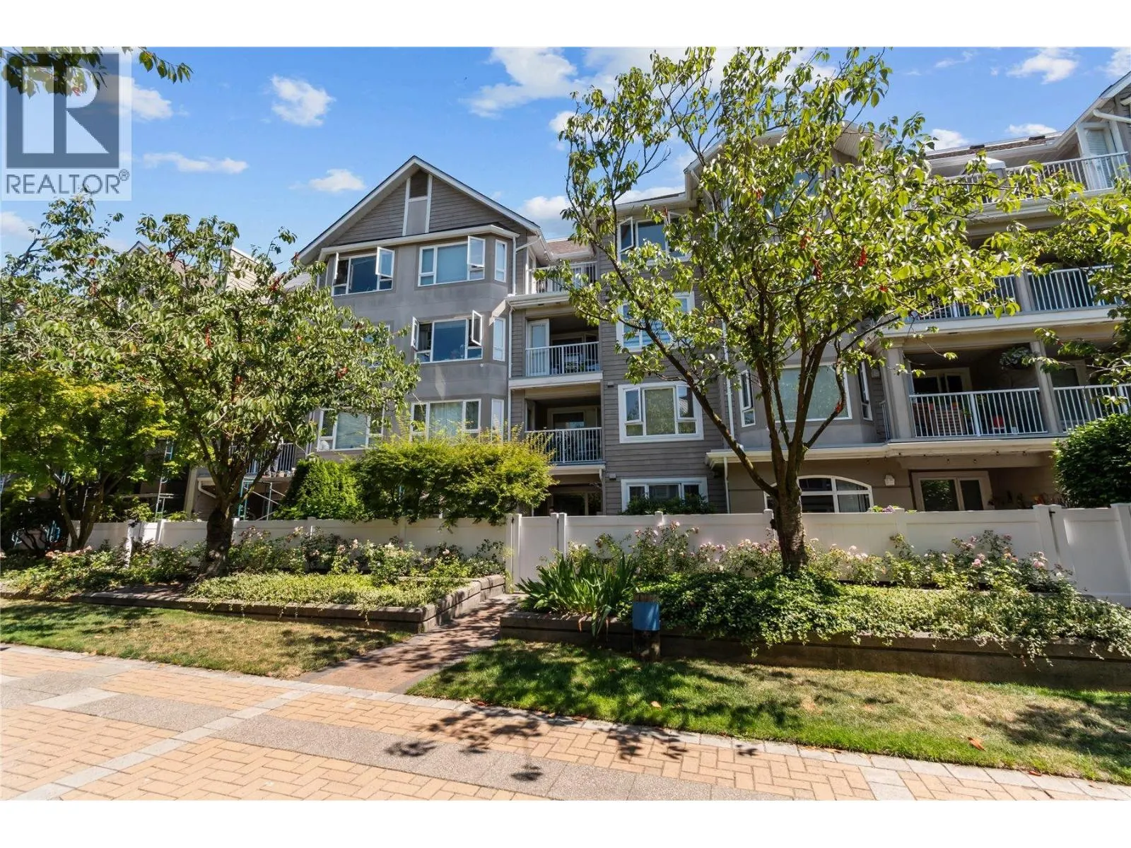 130 5888 DOVER CRESCENT