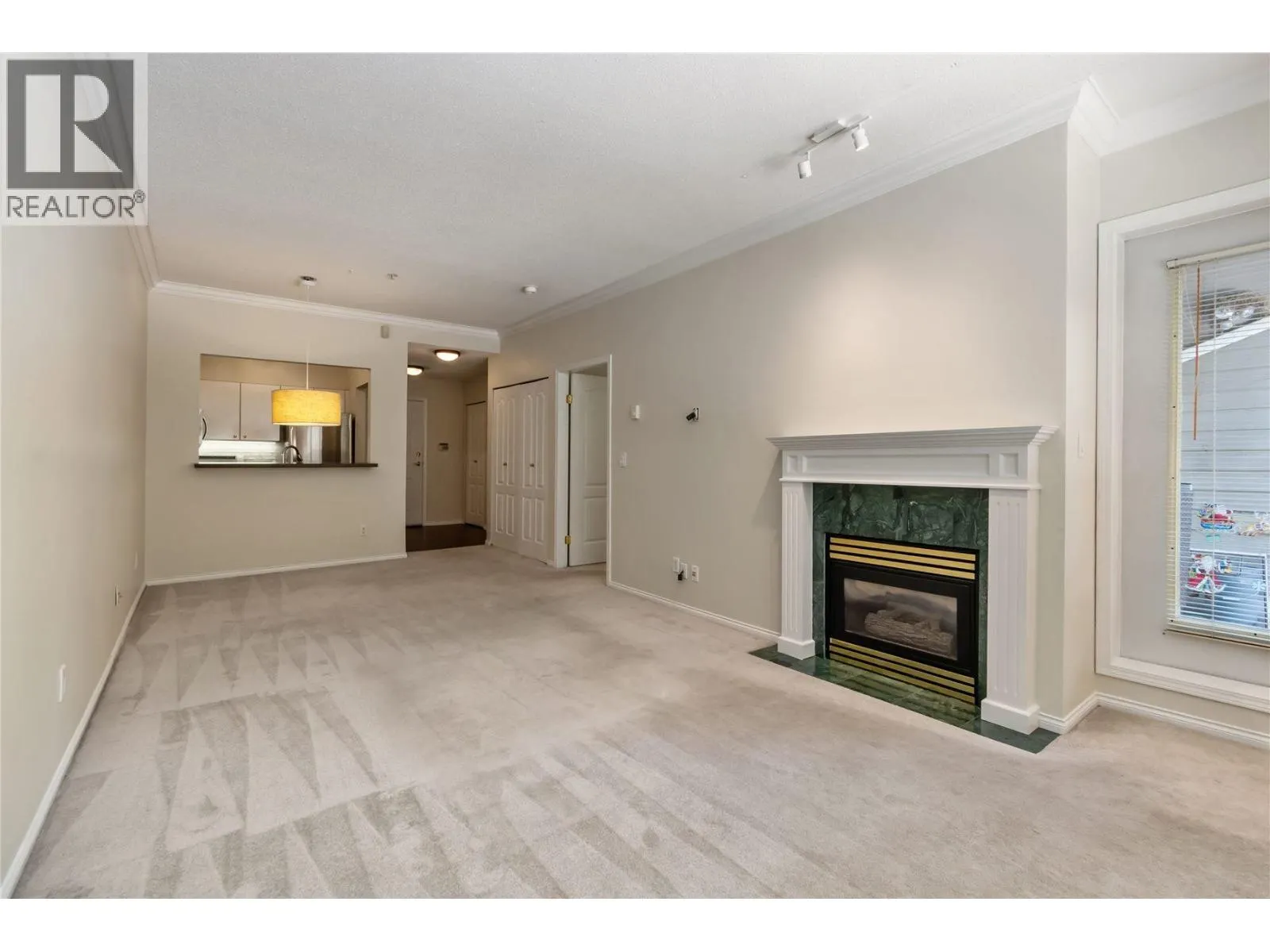 130 5888 DOVER CRESCENT