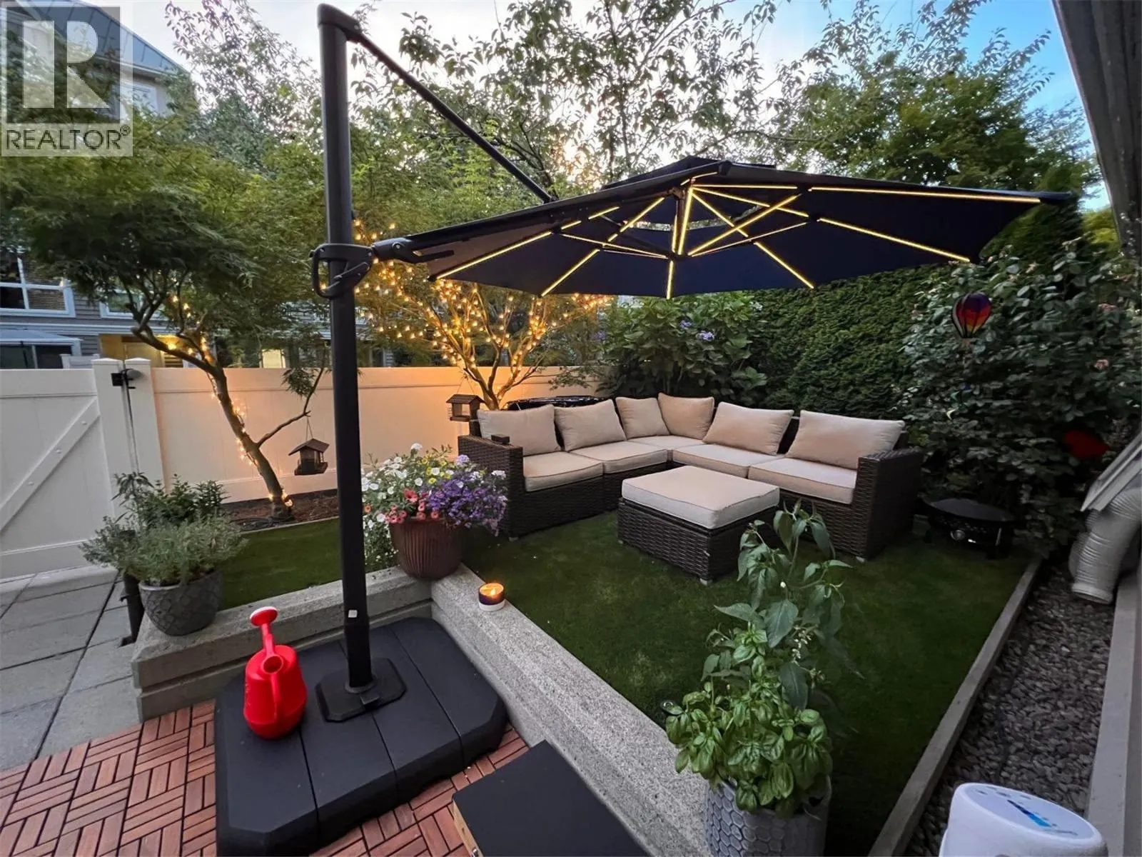 130 5888 DOVER CRESCENT