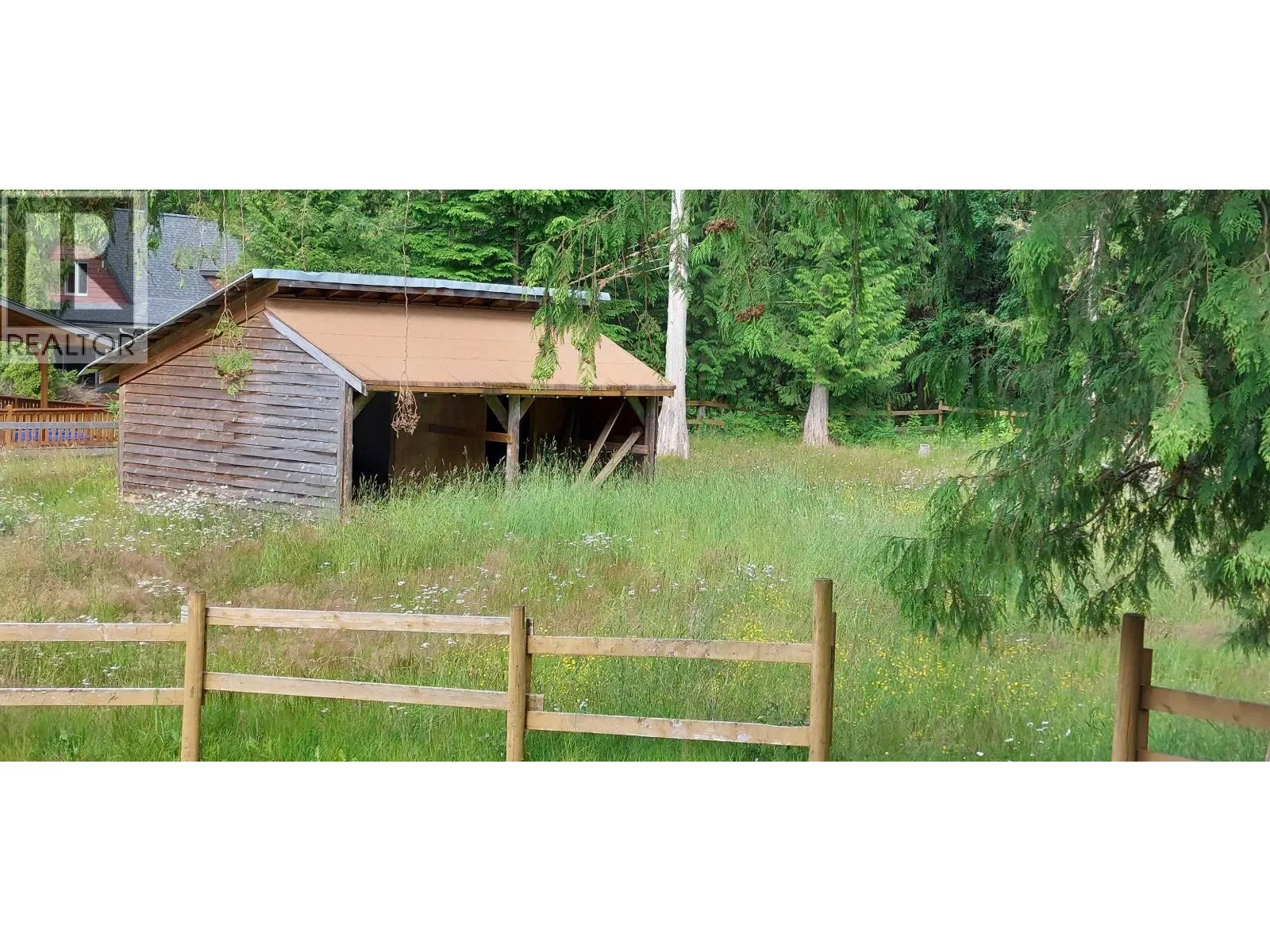 2452 MACKENZIE HIGHWAY