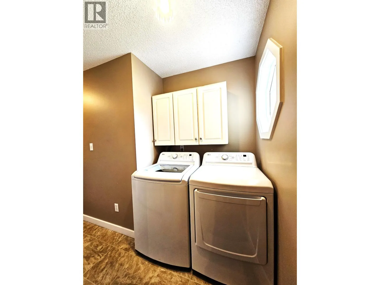 3449 CLEARWOOD PLACE