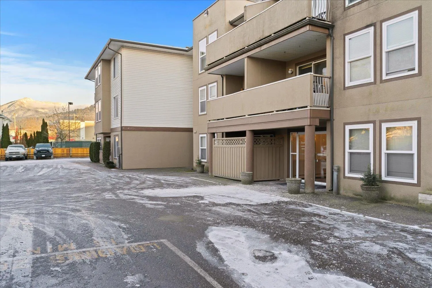 208 45702 WATSON ROAD|Garrison Crossing