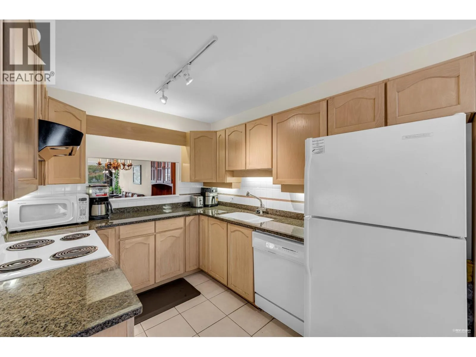 221 7251 MINORU BOULEVARD
