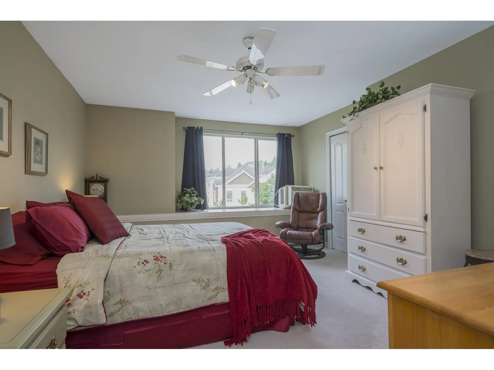 6758 150 STREET