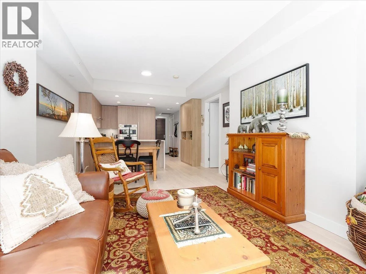 101 2738 LIBRARY LANE