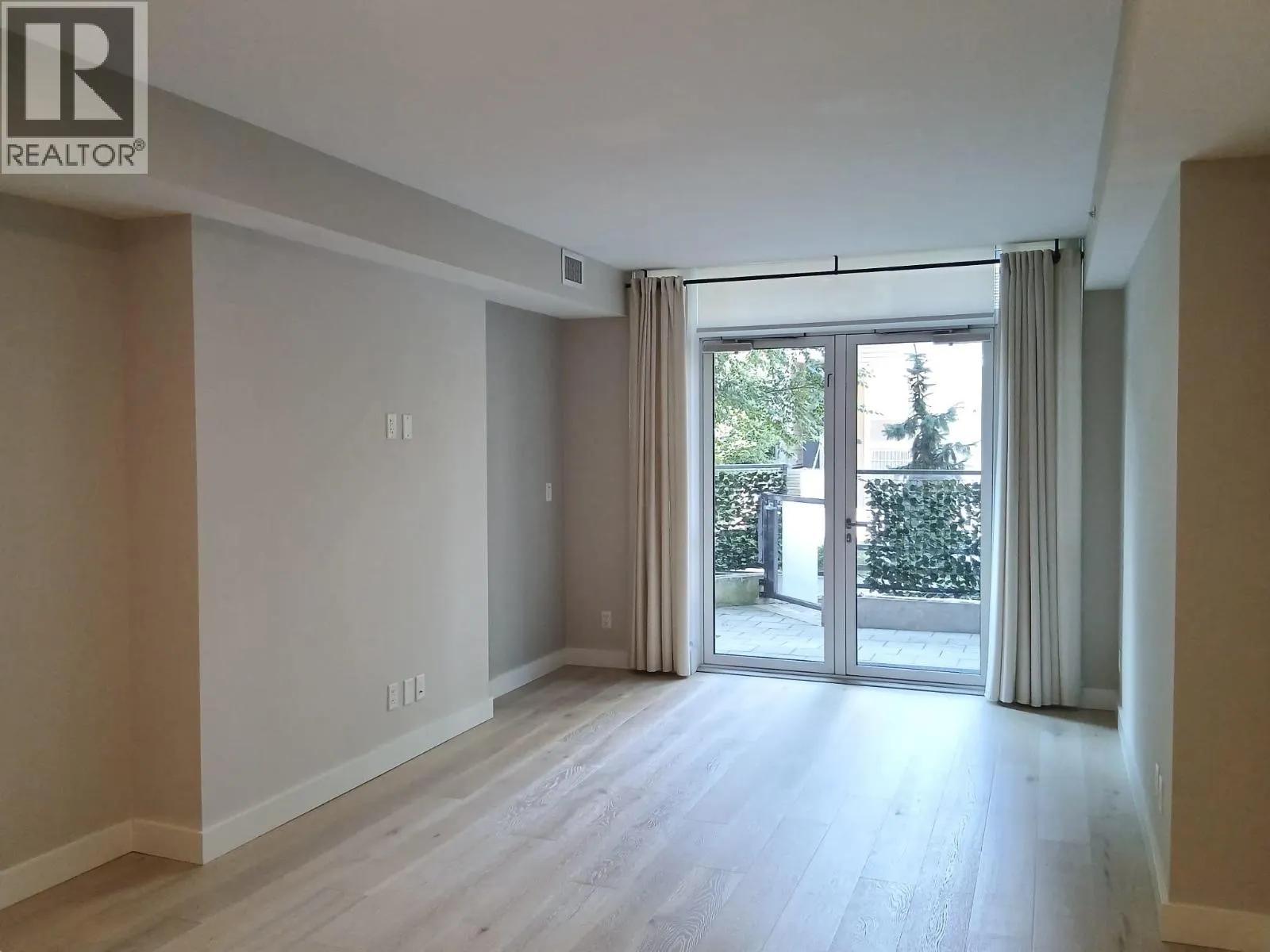 101 2738 LIBRARY LANE
