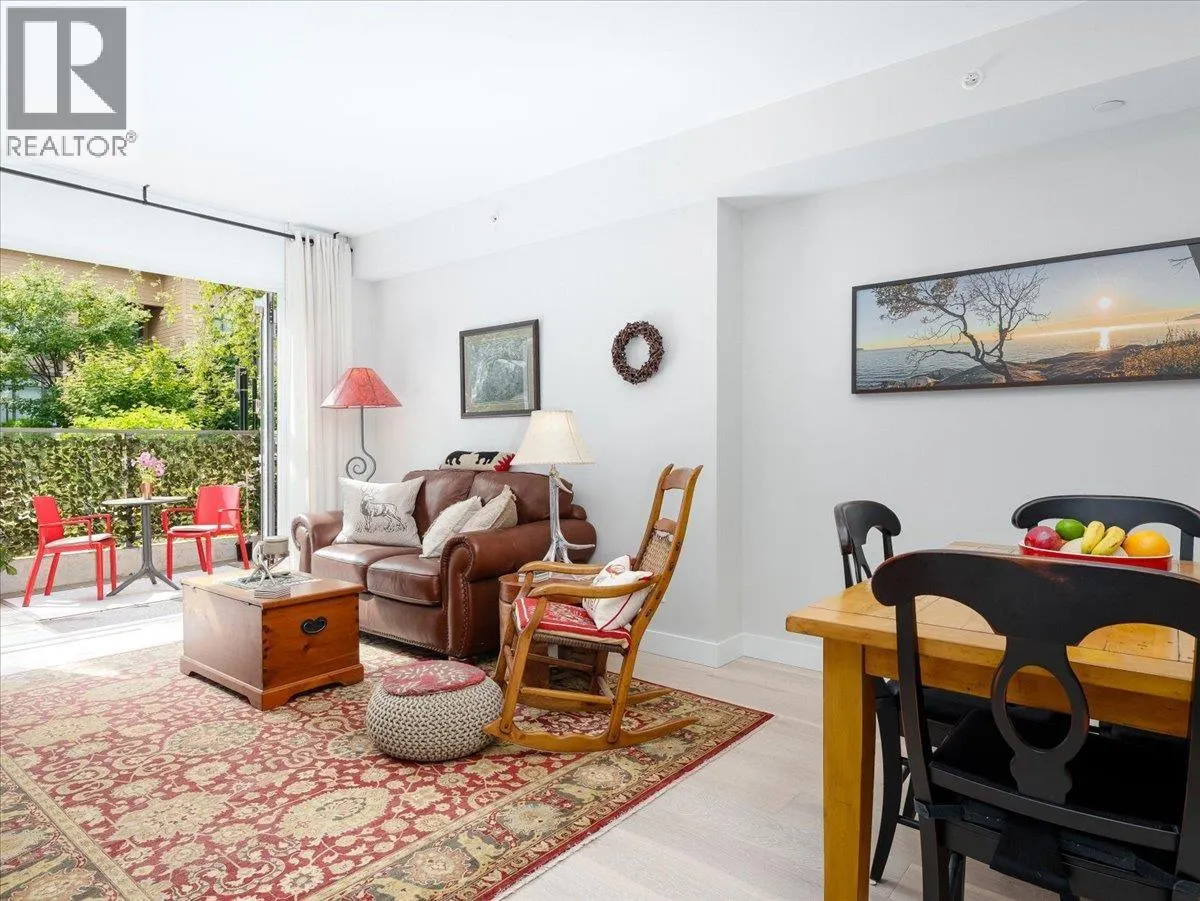 101 2738 LIBRARY LANE