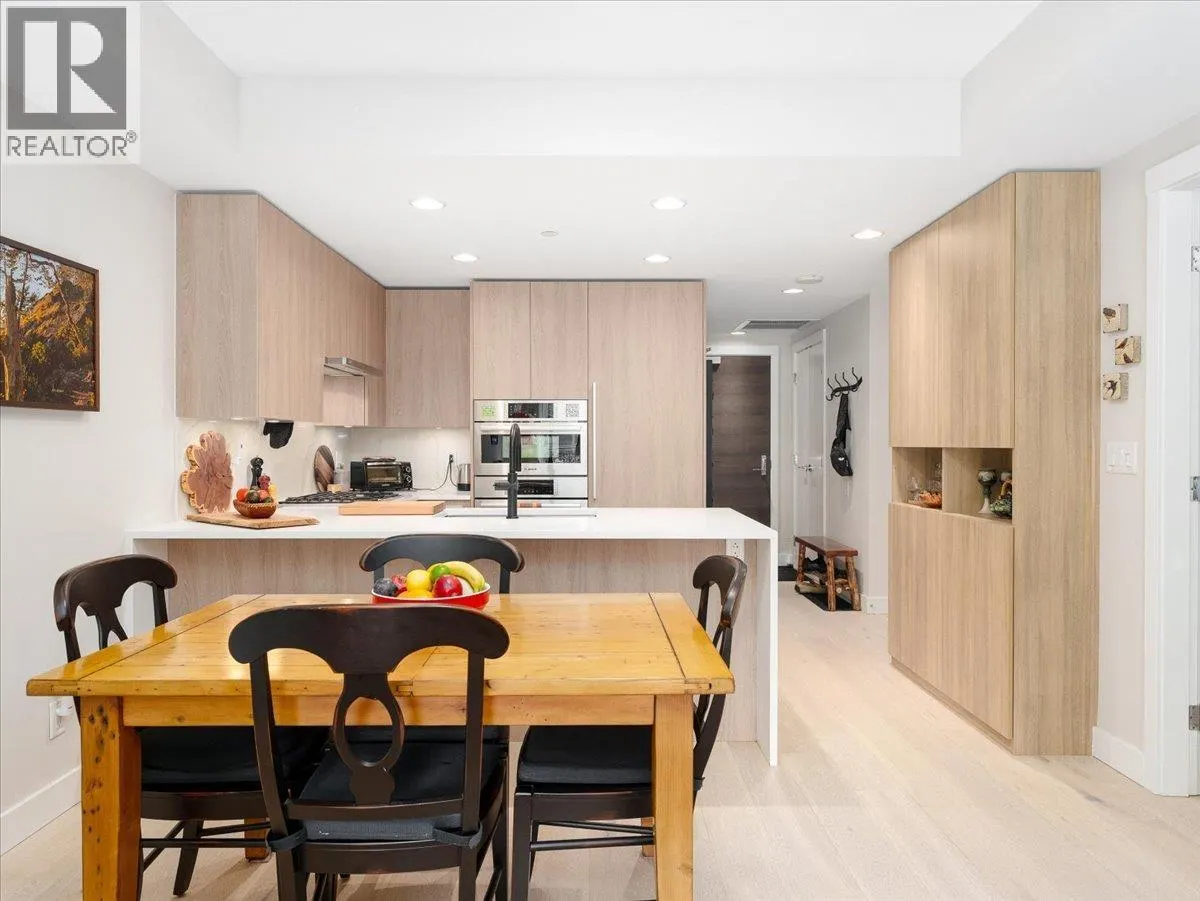 101 2738 LIBRARY LANE