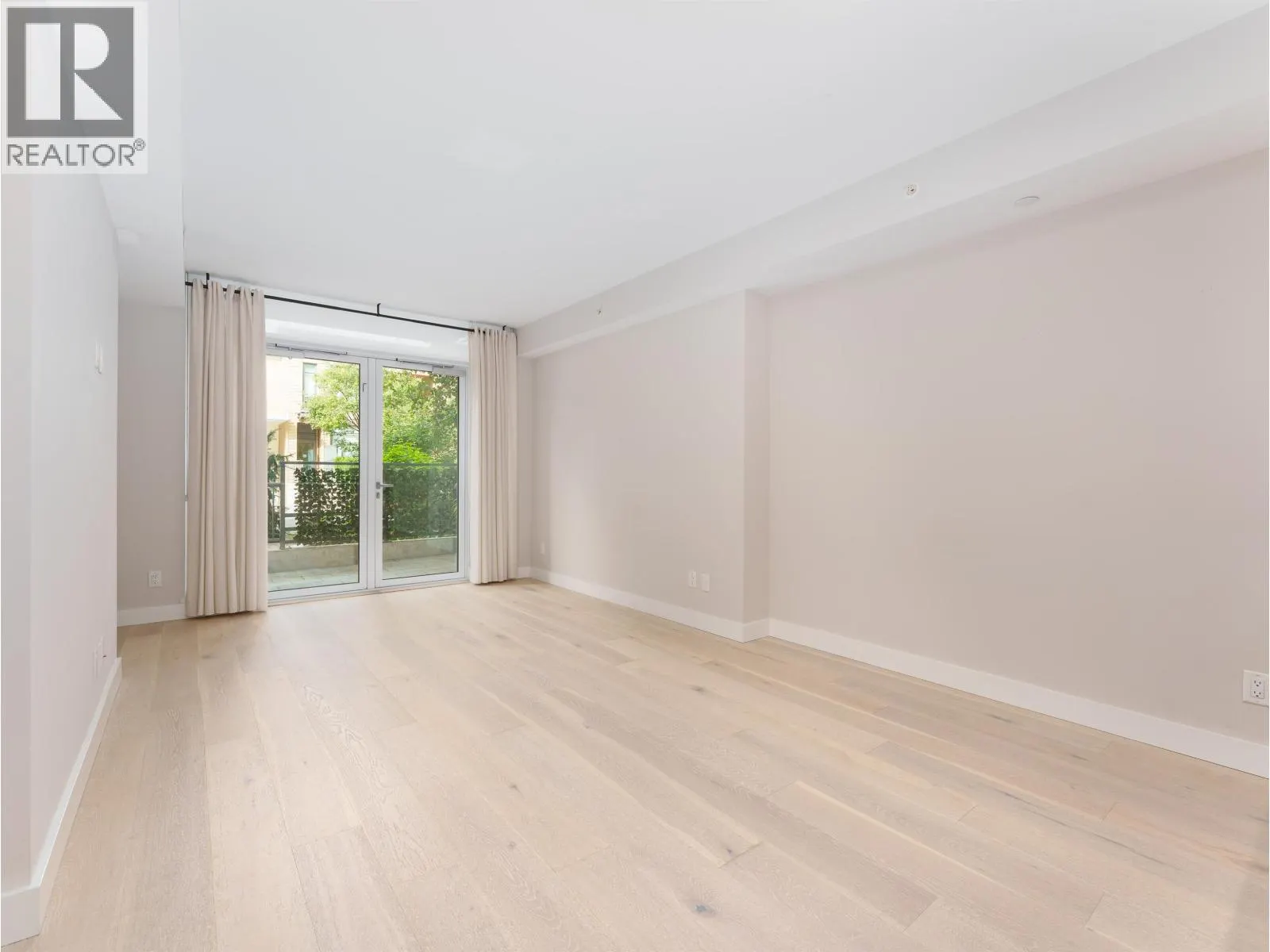 101 2738 LIBRARY LANE