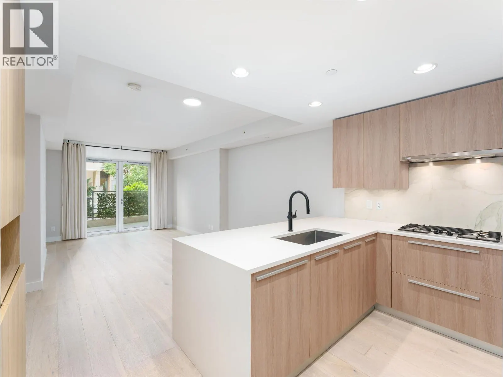 101 2738 LIBRARY LANE