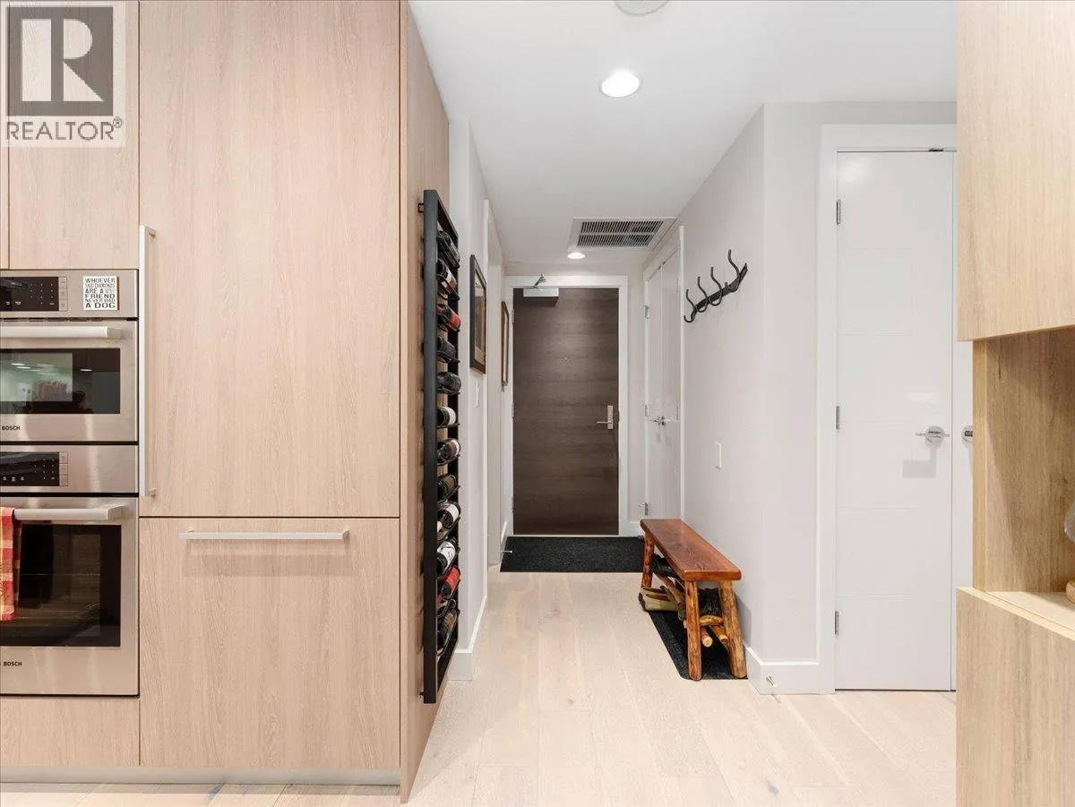 101 2738 LIBRARY LANE