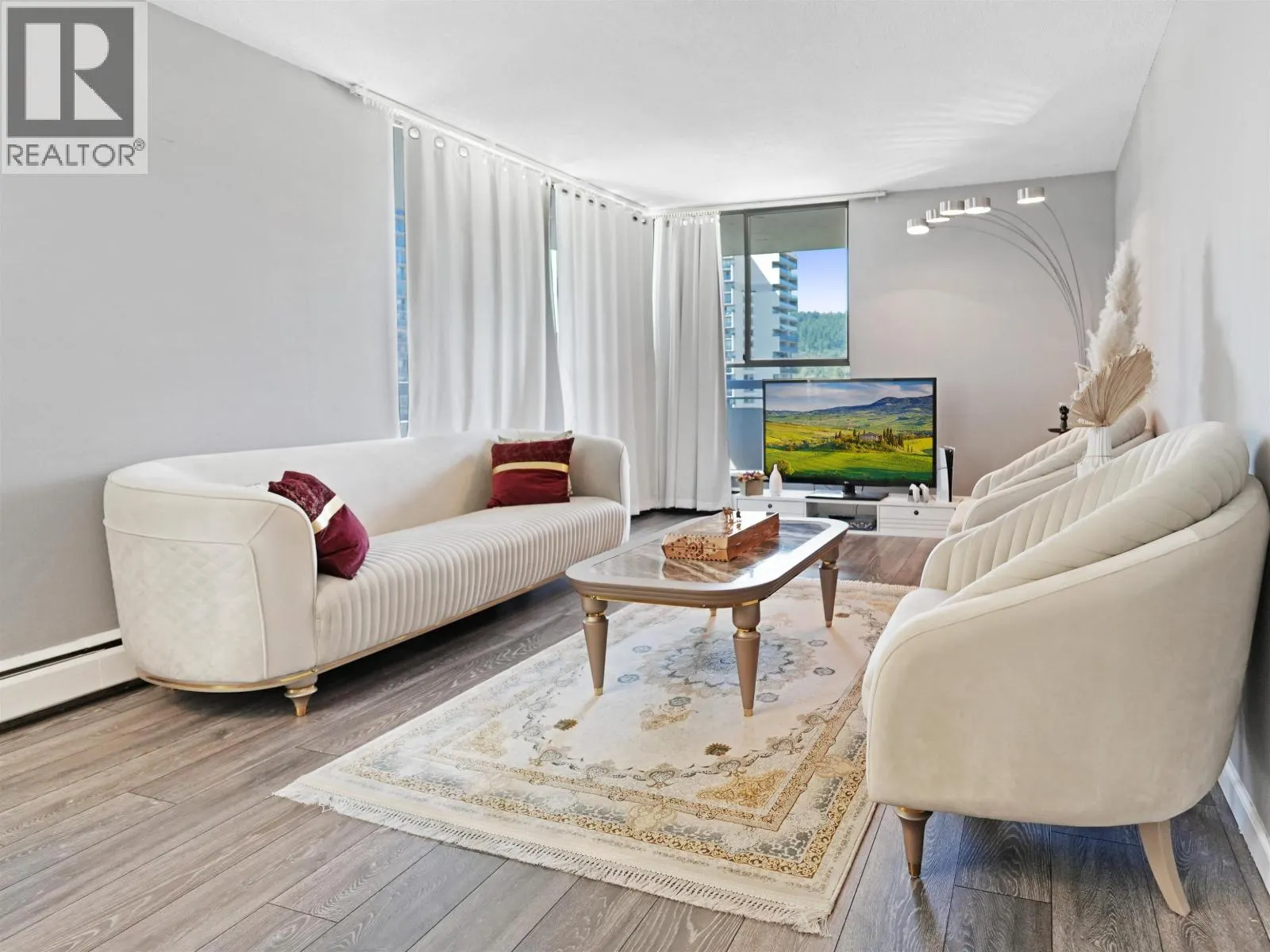 1605 3737 BARTLETT COURT