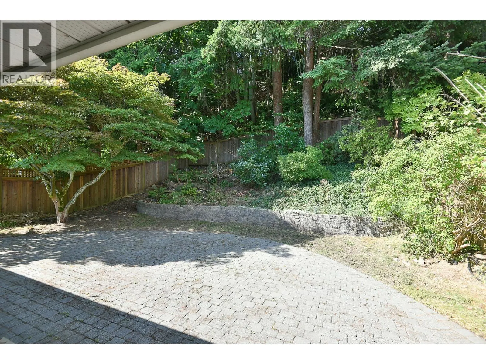 808 BAYVIEW HEIGHTS ROAD