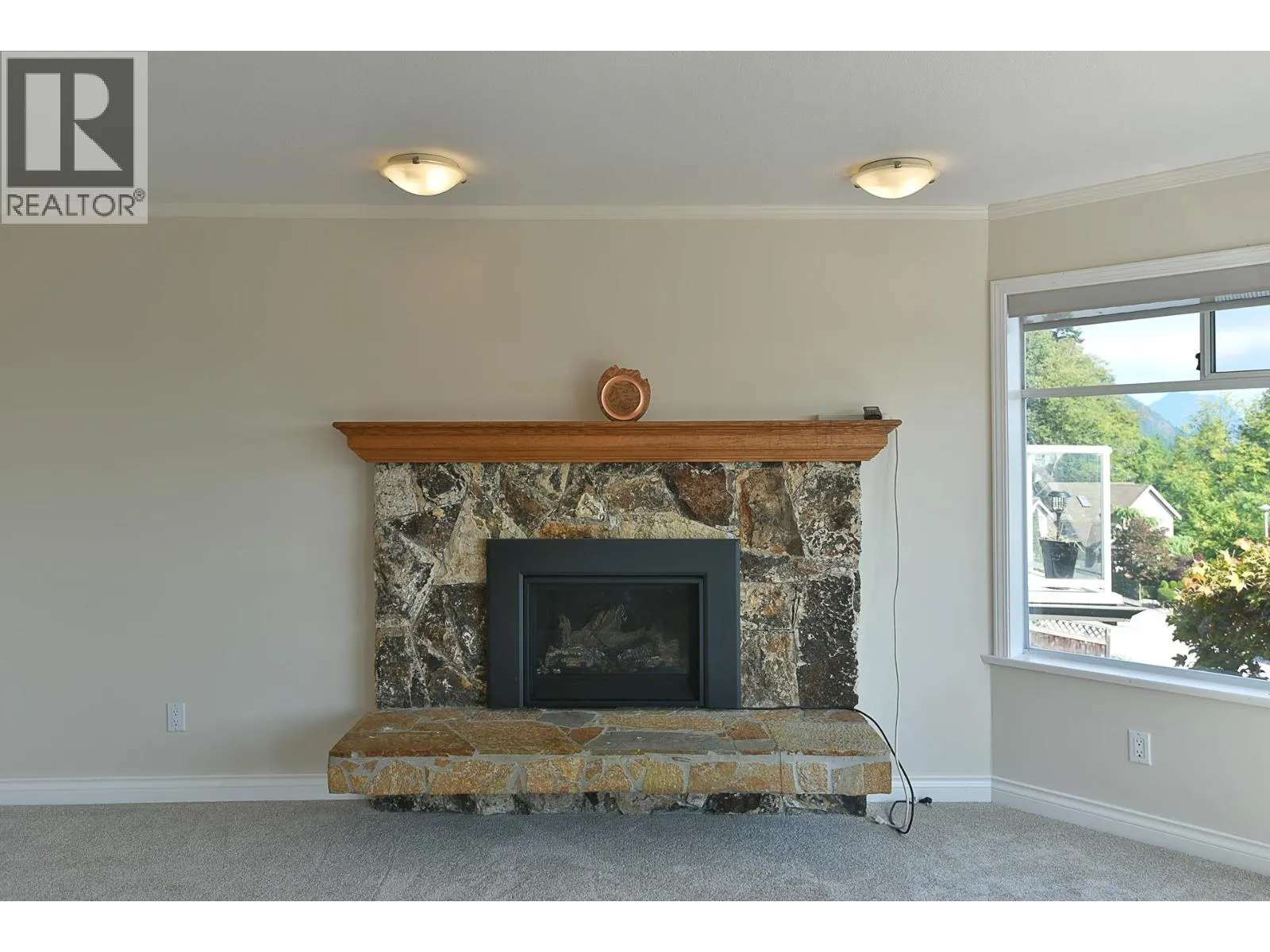 808 BAYVIEW HEIGHTS ROAD
