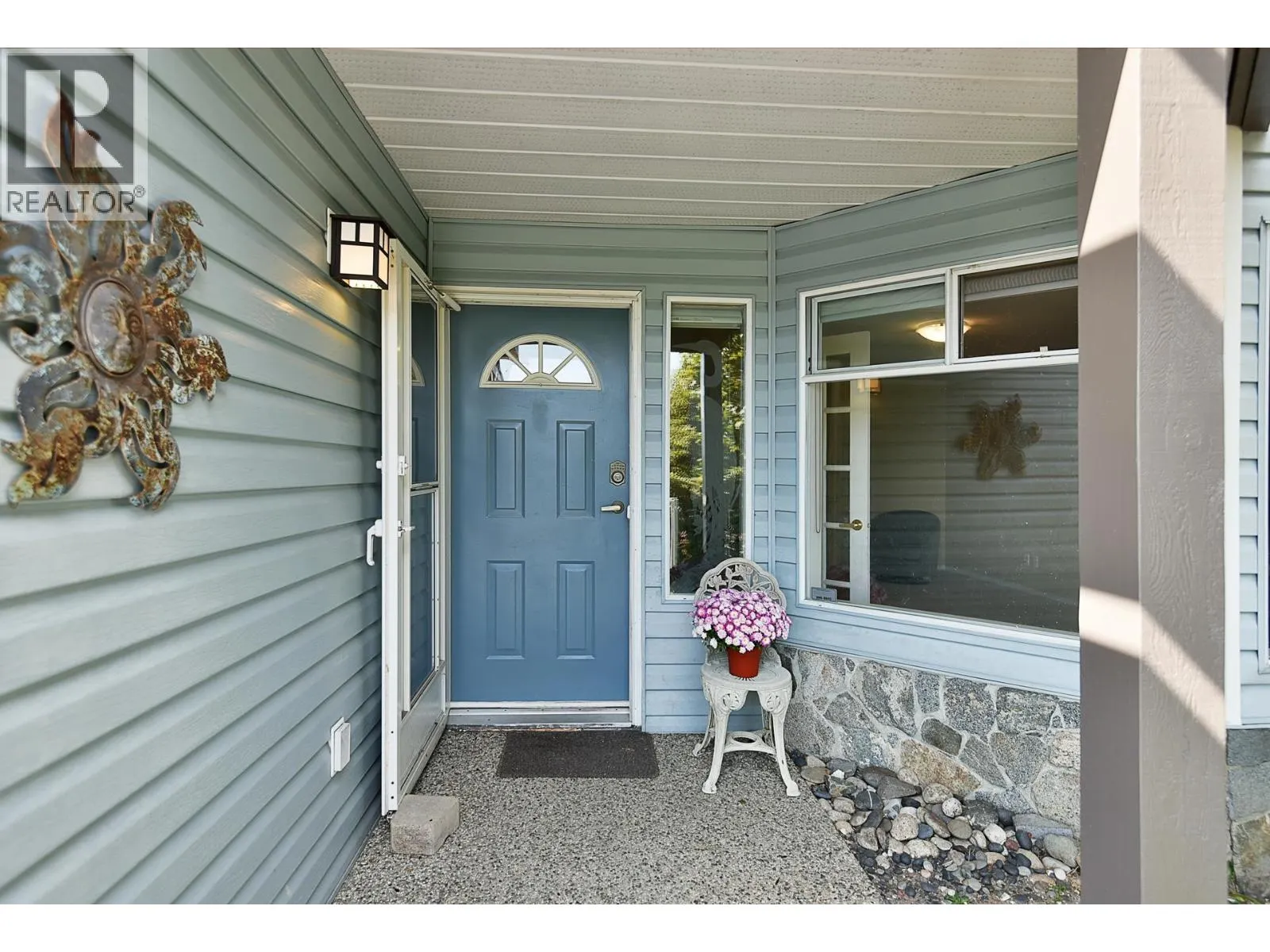 808 BAYVIEW HEIGHTS ROAD