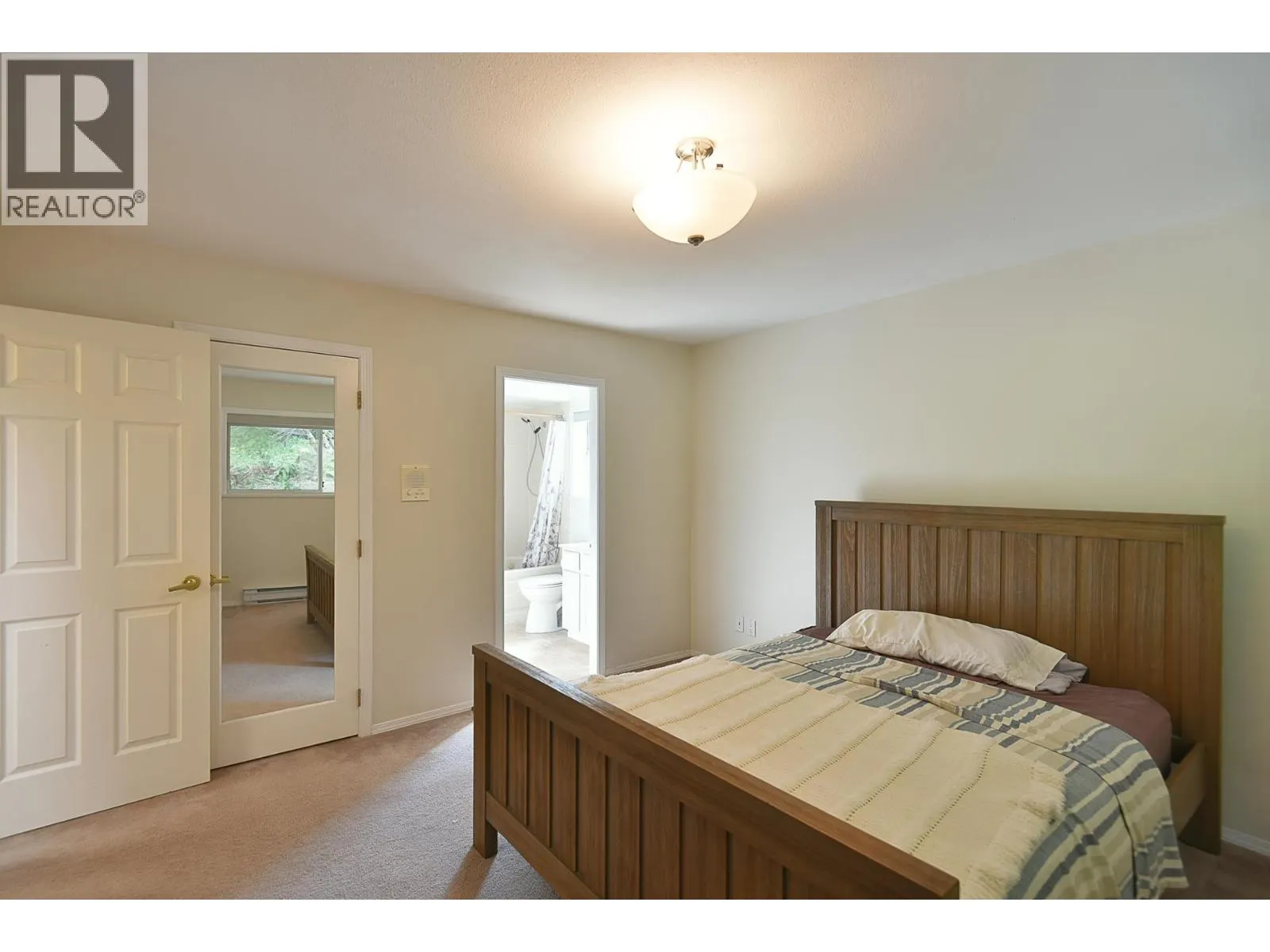 808 BAYVIEW HEIGHTS ROAD