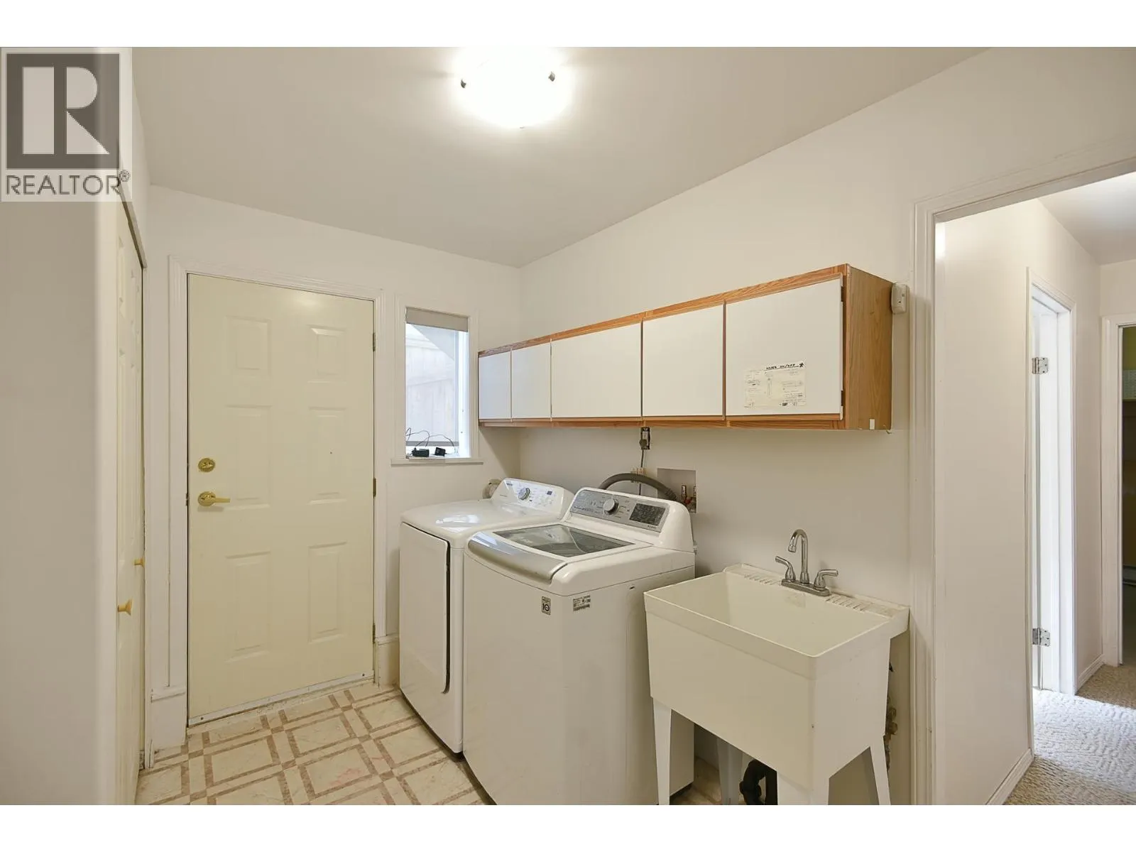808 BAYVIEW HEIGHTS ROAD