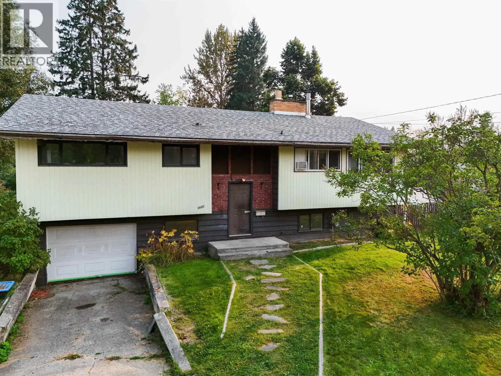 1961 LOMBARDIE DRIVE