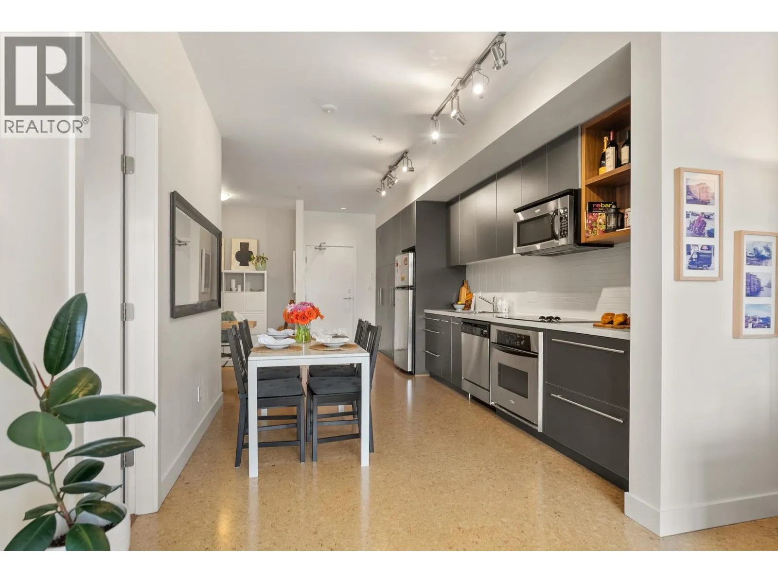 314 2828 MAIN STREET