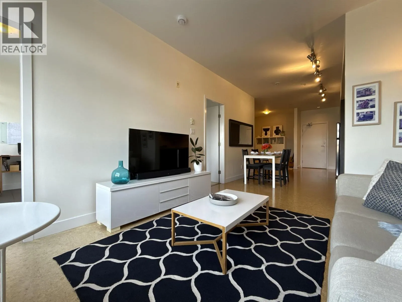314 2828 MAIN STREET