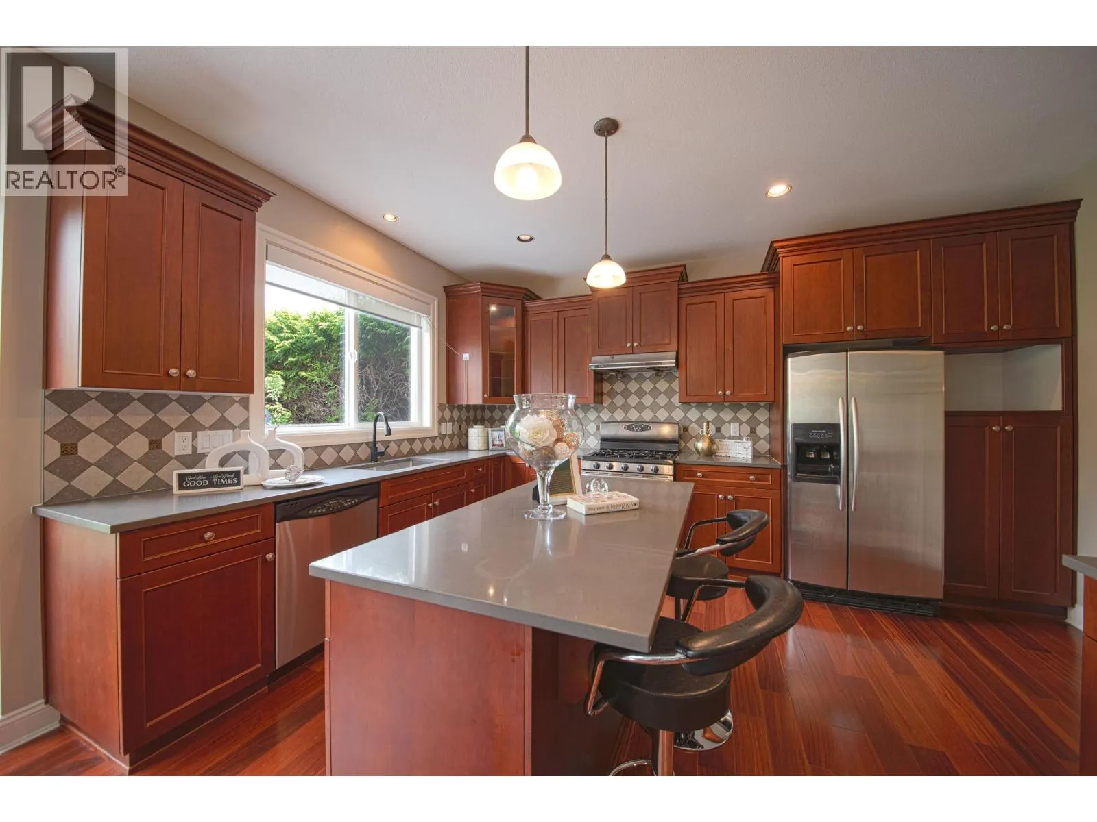 3301 MCTAVISH COURT