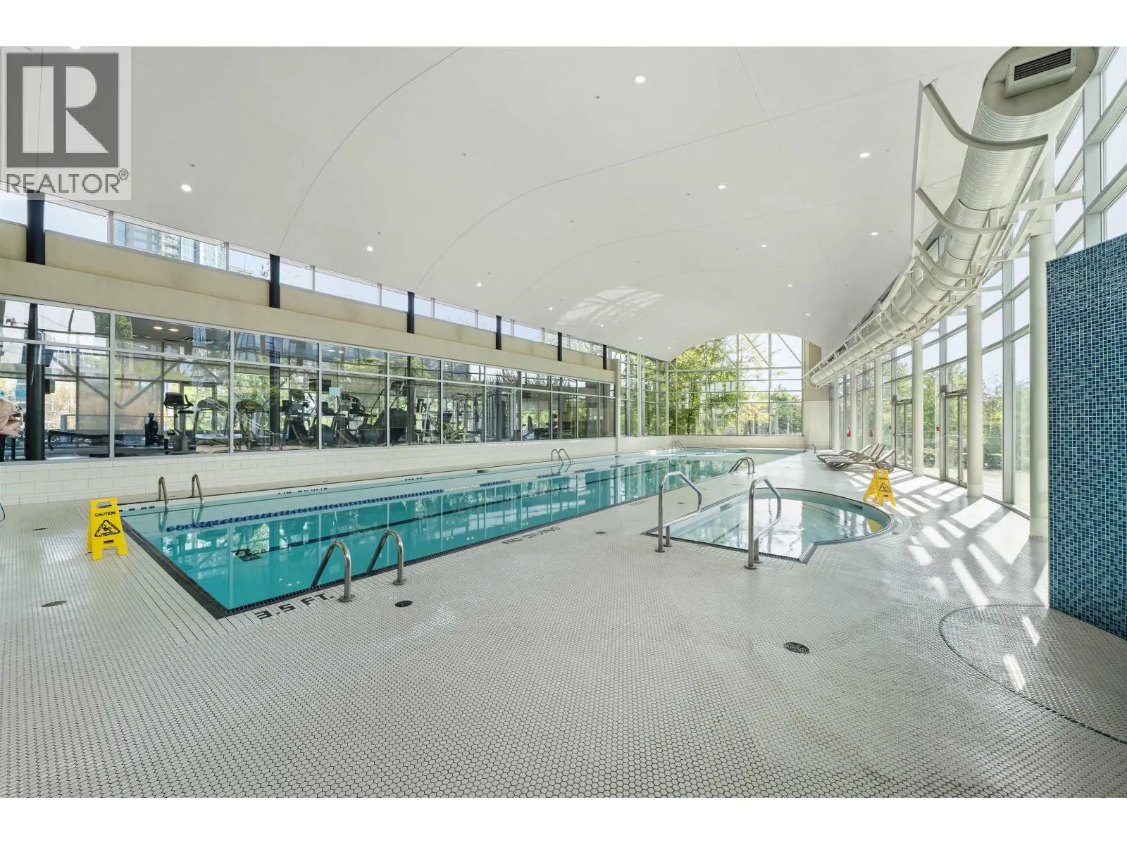 2705 1408 STRATHMORE MEWS