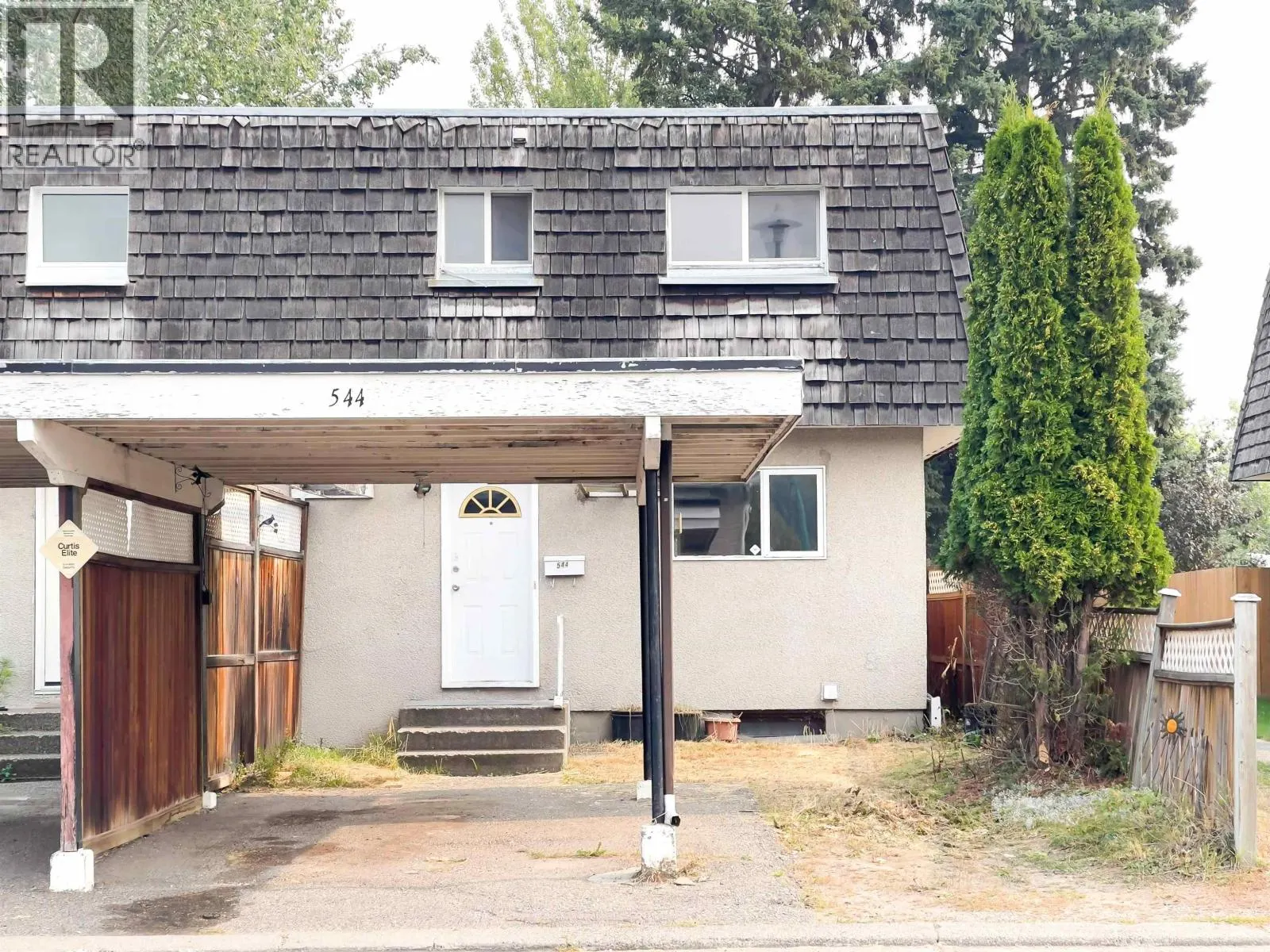 544 BEECH CRESCENT