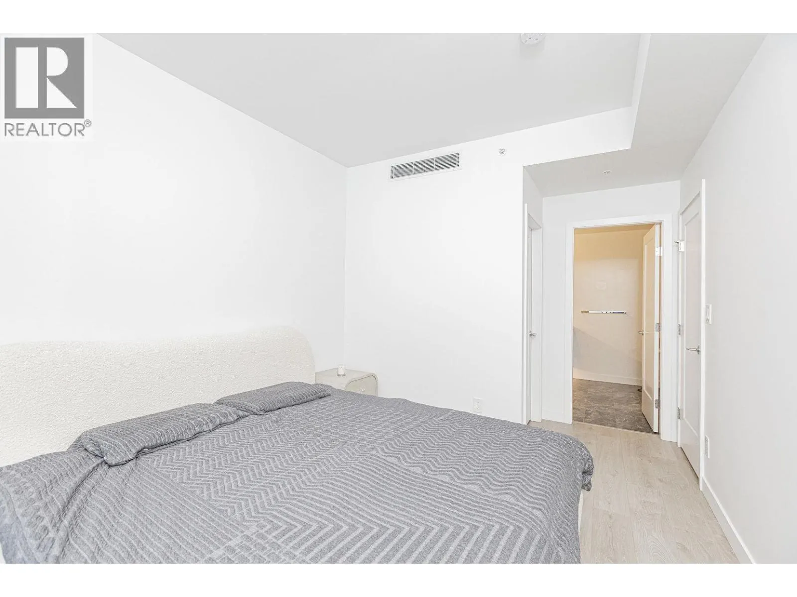 10xx 2288 ALPHA AVENUE